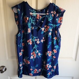 Women's Navy Floral Crisscross V-Neck Camisole